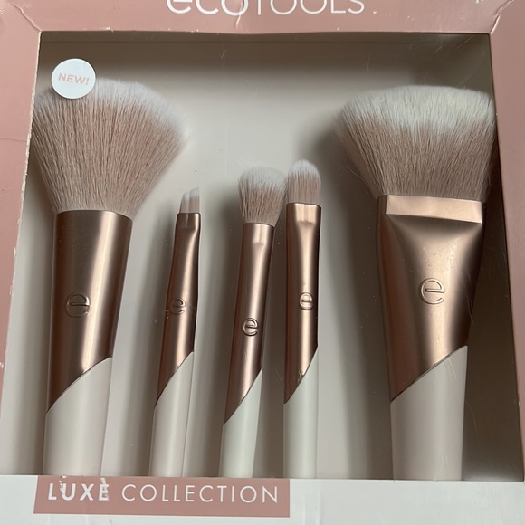 🎉Host Pick 4/15 🎉 New in BOX Ecotools Natural Elegance Brush Kit - Picture 4 of 5
